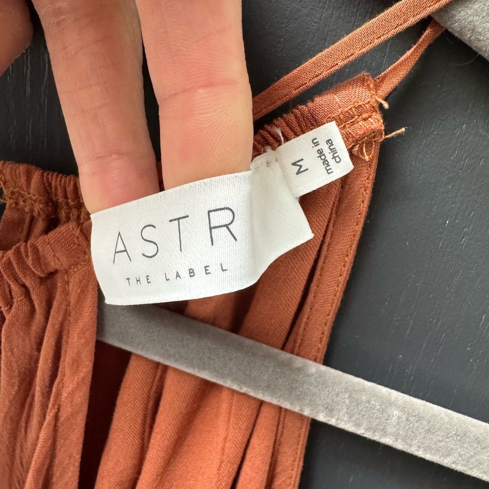 ASTR the Label Clay Color Cut Out Maxi Dress Size M - Picture 4 of 4